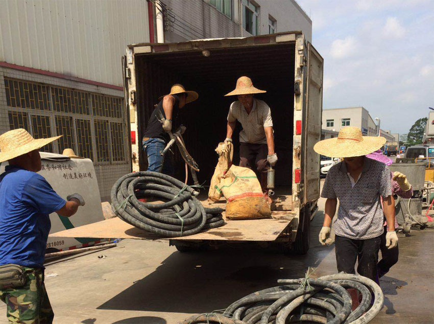 畜禽良种场一部件厂房地基出现下沉注浆加固